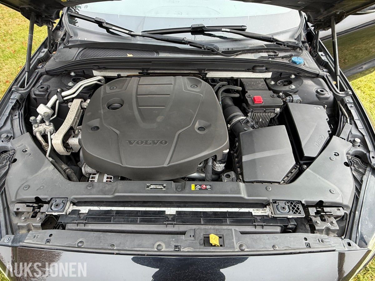 2020 Volvo V60 Cross Country D4 190hk AWD / Automat / El.bakluke / R.kamera