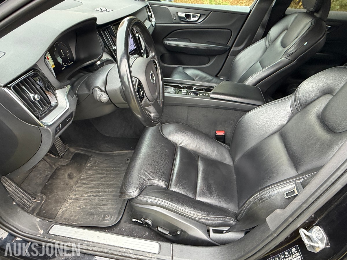 2020 Volvo V60 Cross Country D4 190hk AWD / Automat / El.bakluke / R.kamera