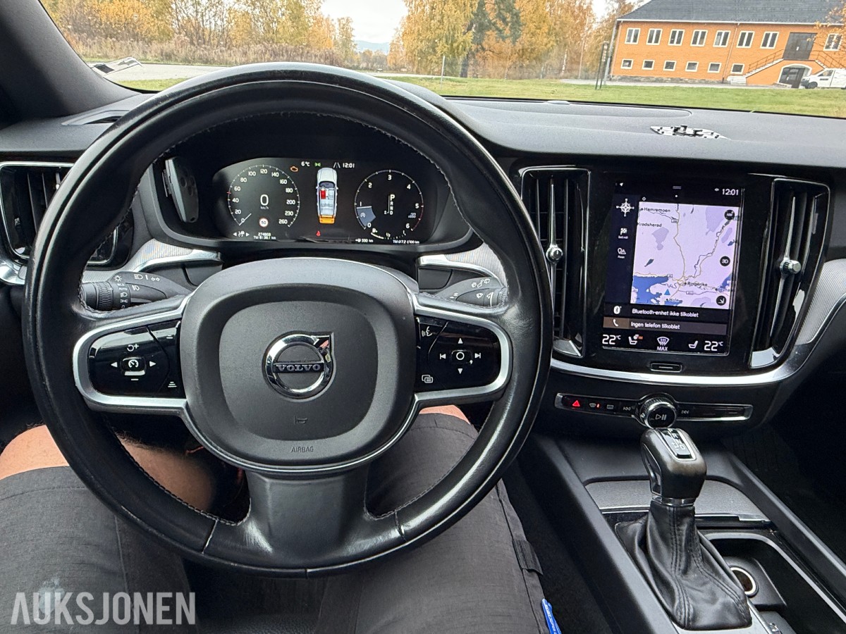 2020 Volvo V60 Cross Country D4 190hk AWD / Automat / El.bakluke / R.kamera