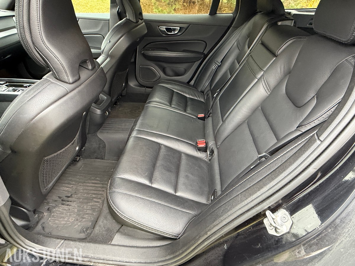 2020 Volvo V60 Cross Country D4 190hk AWD / Automat / El.bakluke / R.kamera