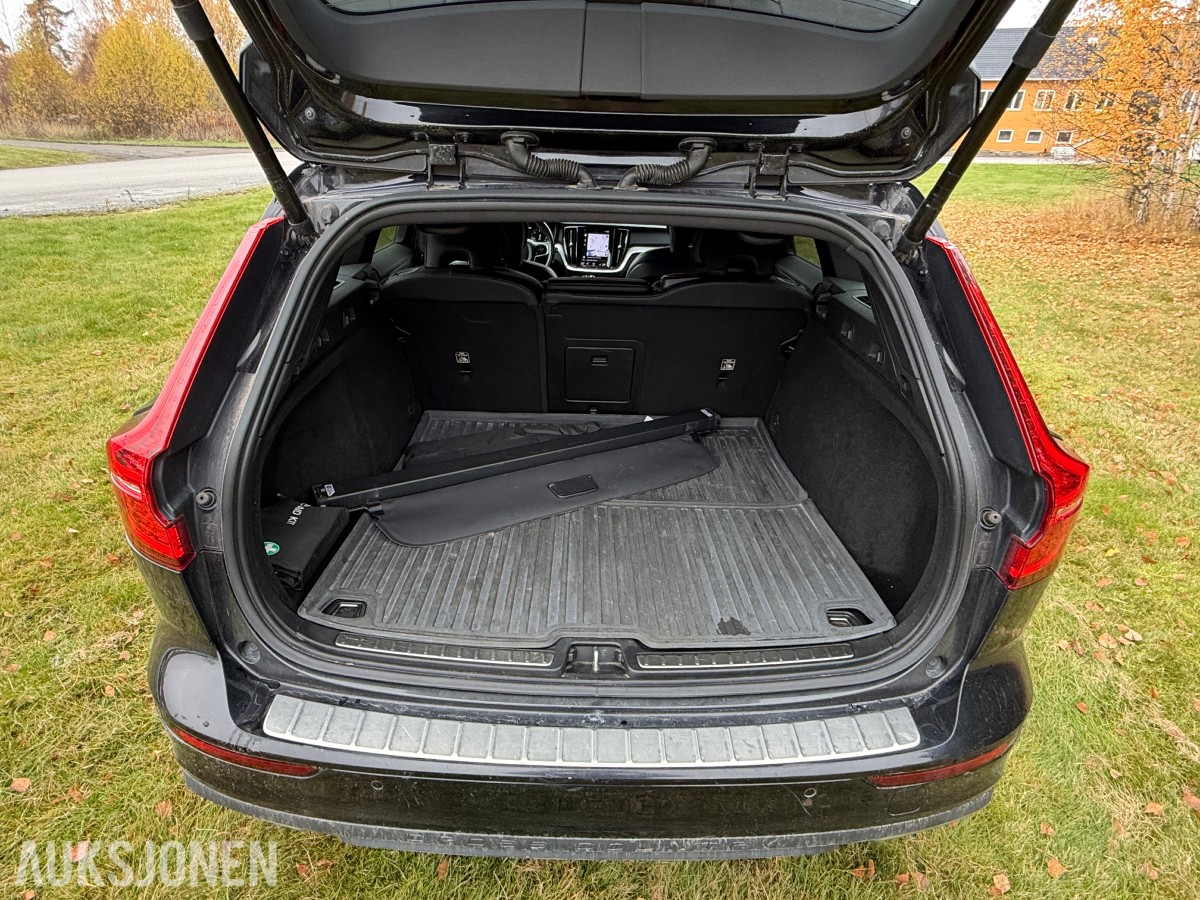 2020 Volvo V60 Cross Country D4 190hk AWD / Automat / El.bakluke / R.kamera