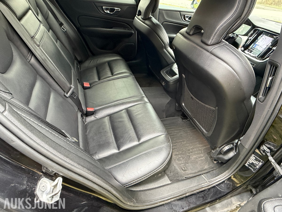 2020 Volvo V60 Cross Country D4 190hk AWD / Automat / El.bakluke / R.kamera
