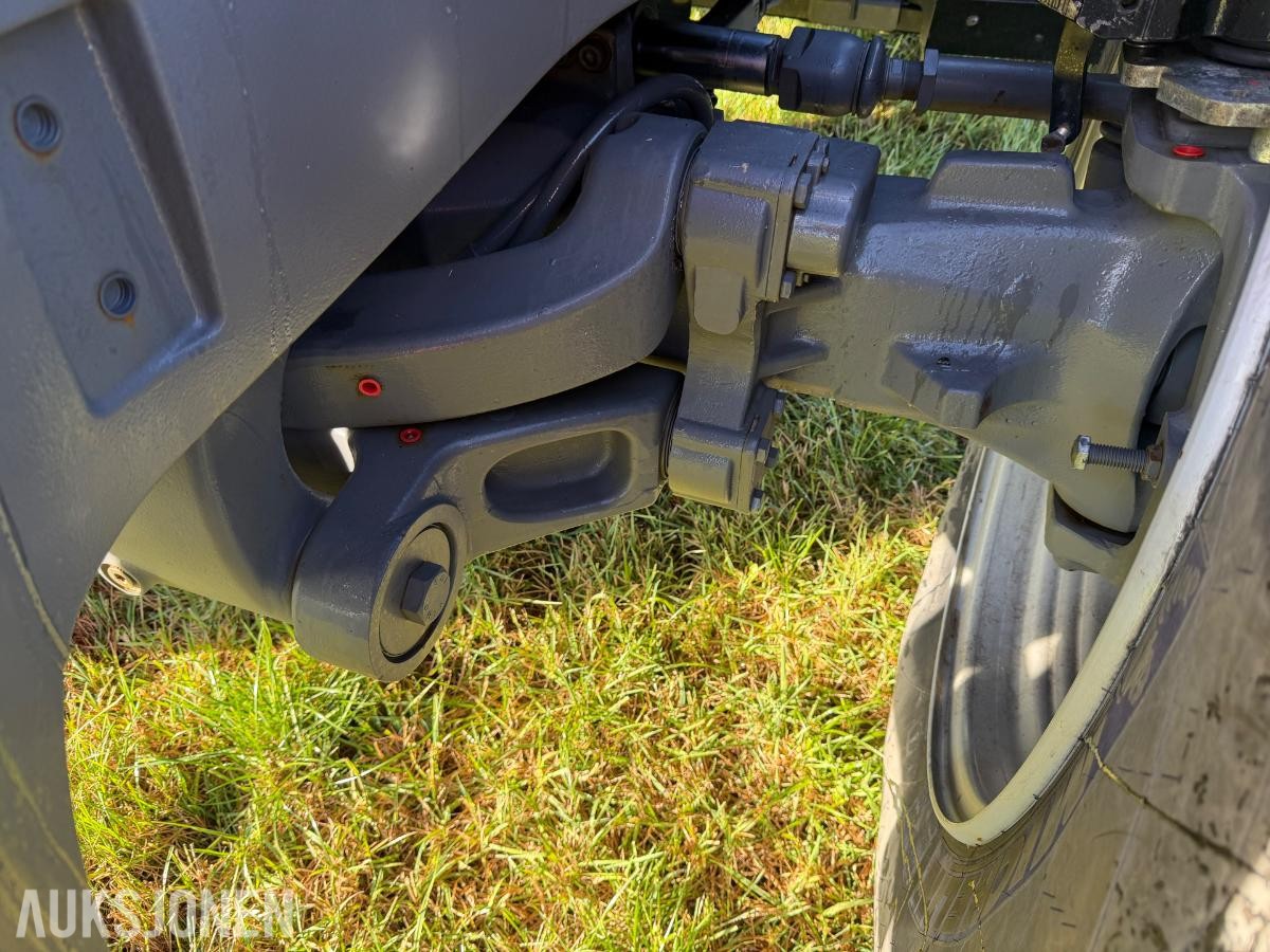 2020 Massey Ferguson 8735