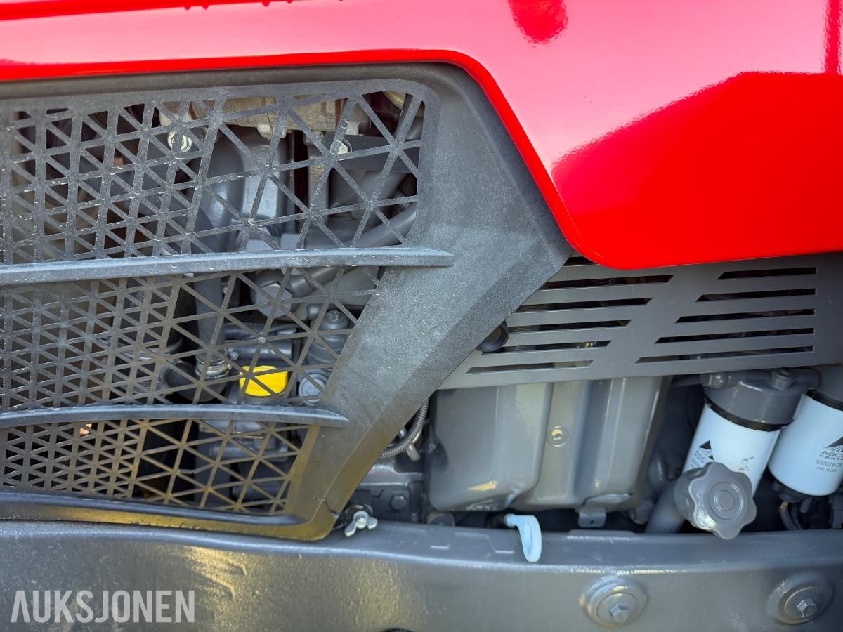 2020 Massey Ferguson 8735