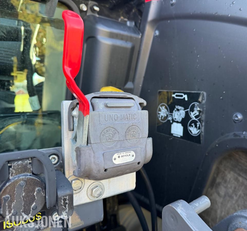 2020 Massey Ferguson 8735
