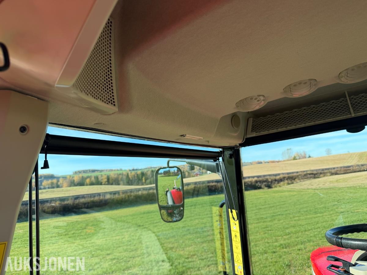 2020 Massey Ferguson 8735