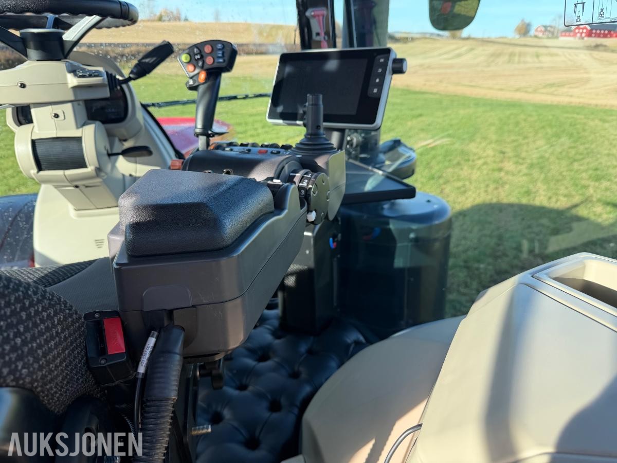 2020 Massey Ferguson 8735