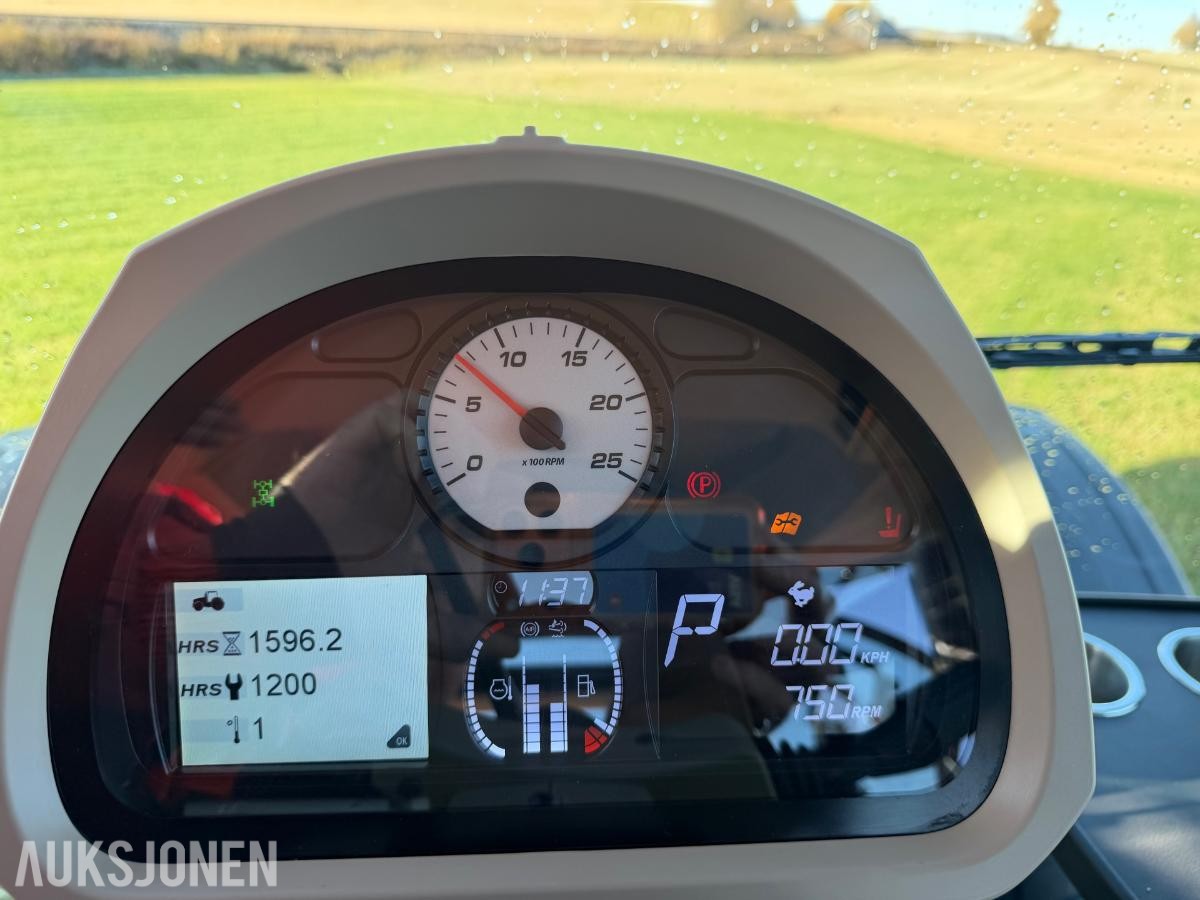 2020 Massey Ferguson 8735