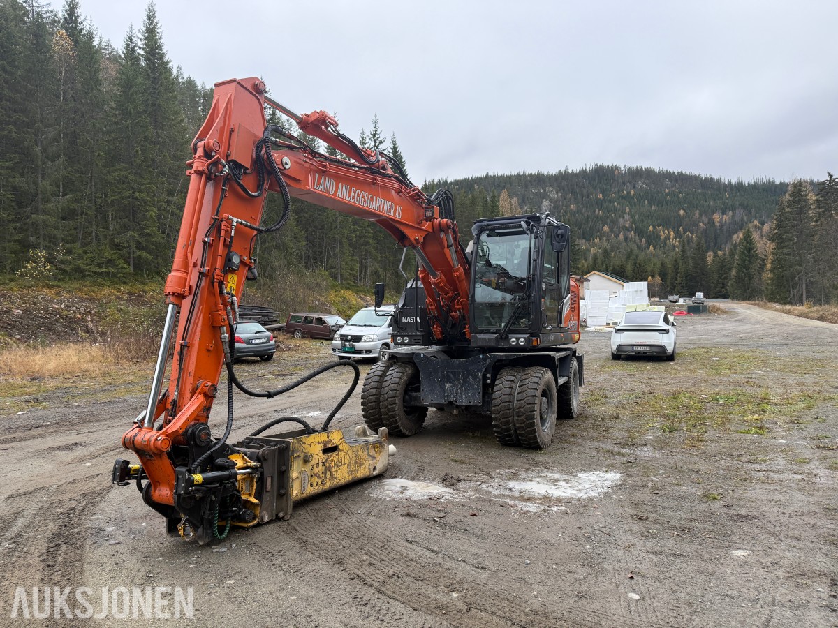 2023 Hitachi 135W Hjulmaskin m/skjær-tiltrotator og Tilhenger