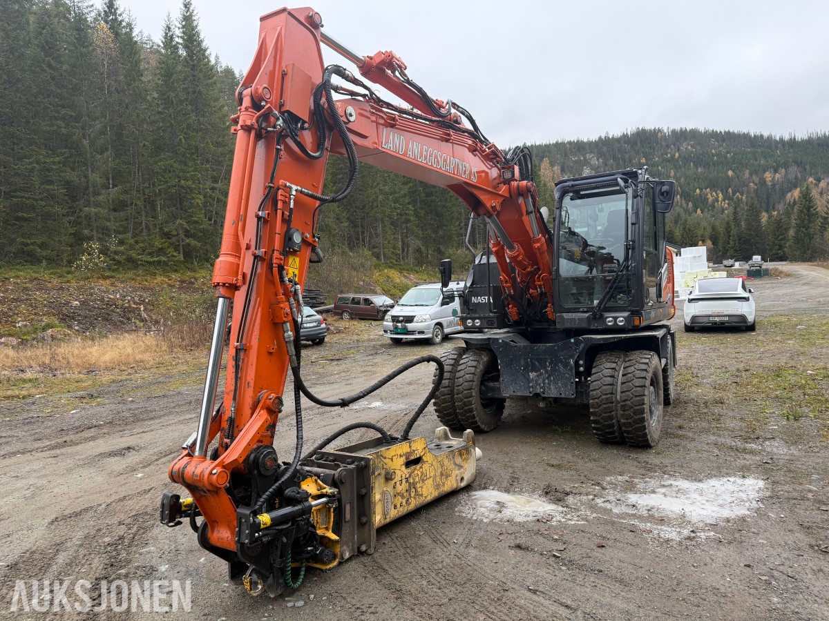 2023 Hitachi 135W Hjulmaskin m/skjær-tiltrotator og Tilhenger