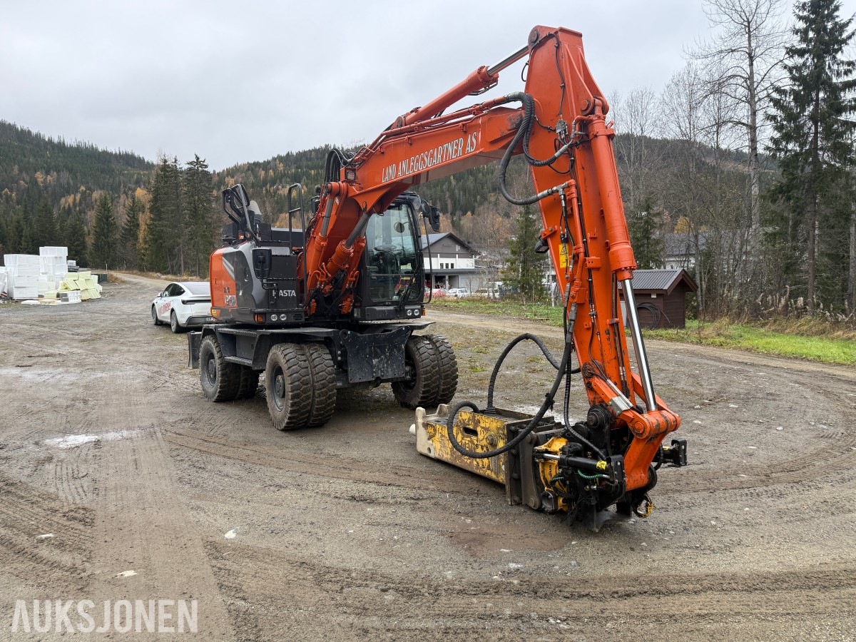 2023 Hitachi 135W Hjulmaskin m/skjær-tiltrotator og Tilhenger