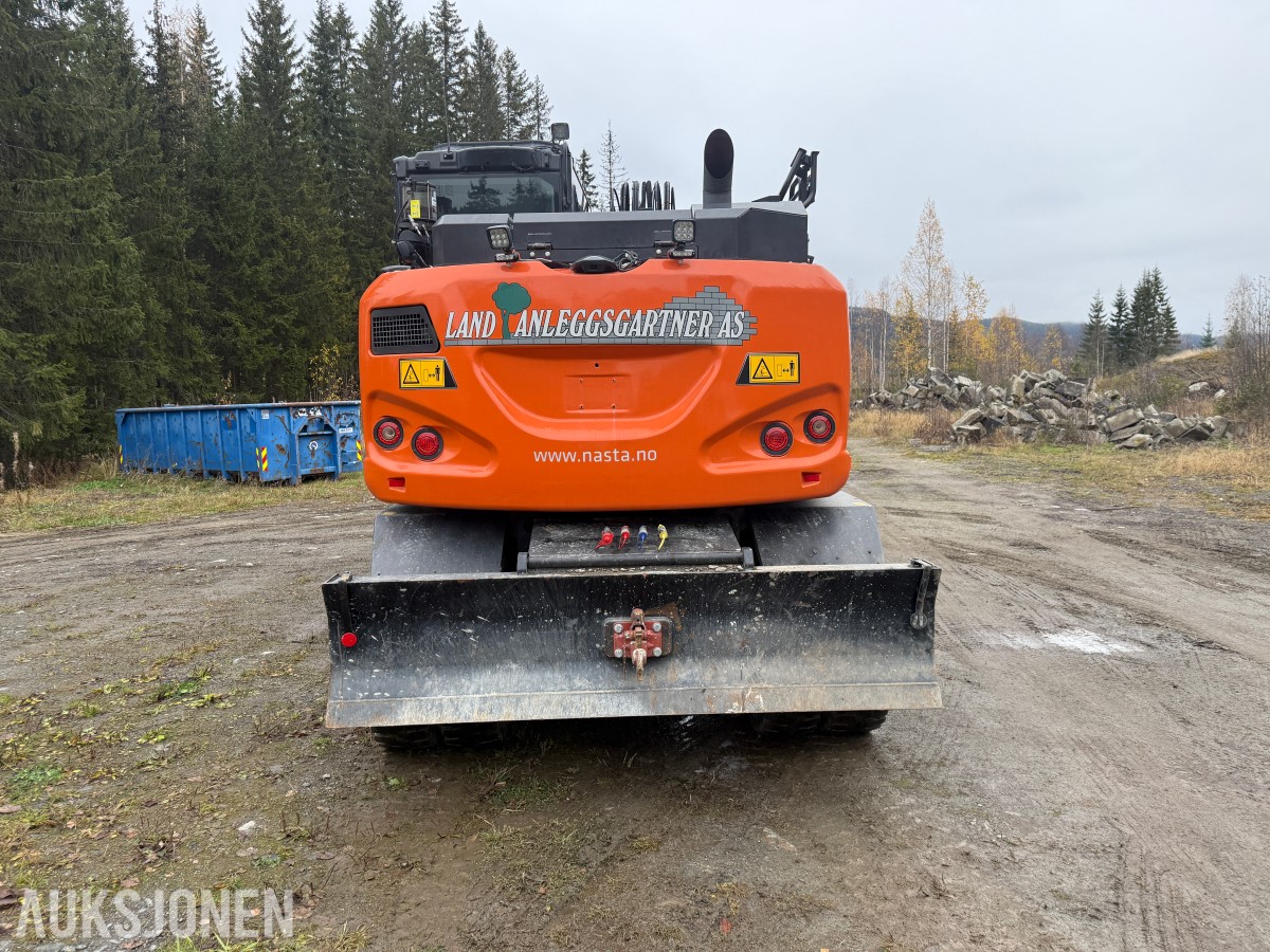 2023 Hitachi 135W Hjulmaskin m/skjær-tiltrotator og Tilhenger
