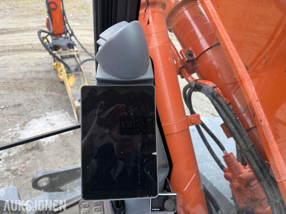 2023 Hitachi 135W Hjulmaskin m/skjær-tiltrotator og Tilhenger