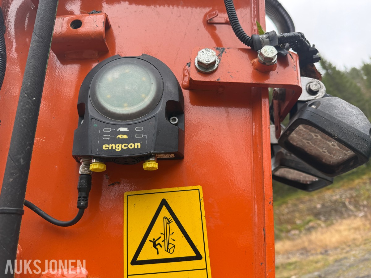2023 Hitachi 135W Hjulmaskin m/skjær-tiltrotator og Tilhenger