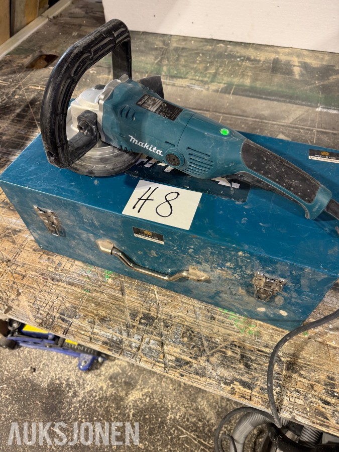 H8 MAKITA BETONGSLIPEMASKIN