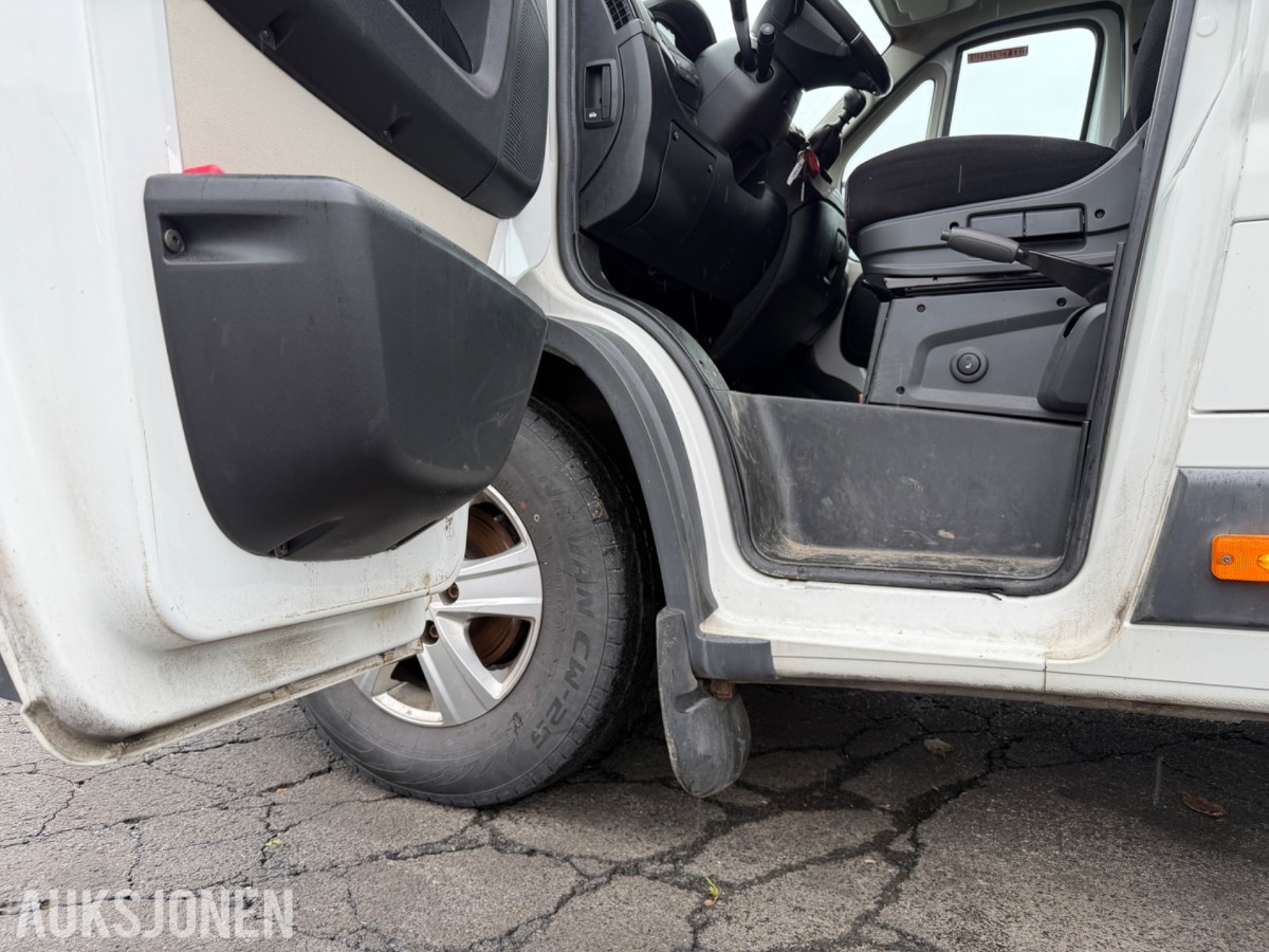 2014 Fiat Ducato 17-seters minibuss – reparasjonsobjekt
