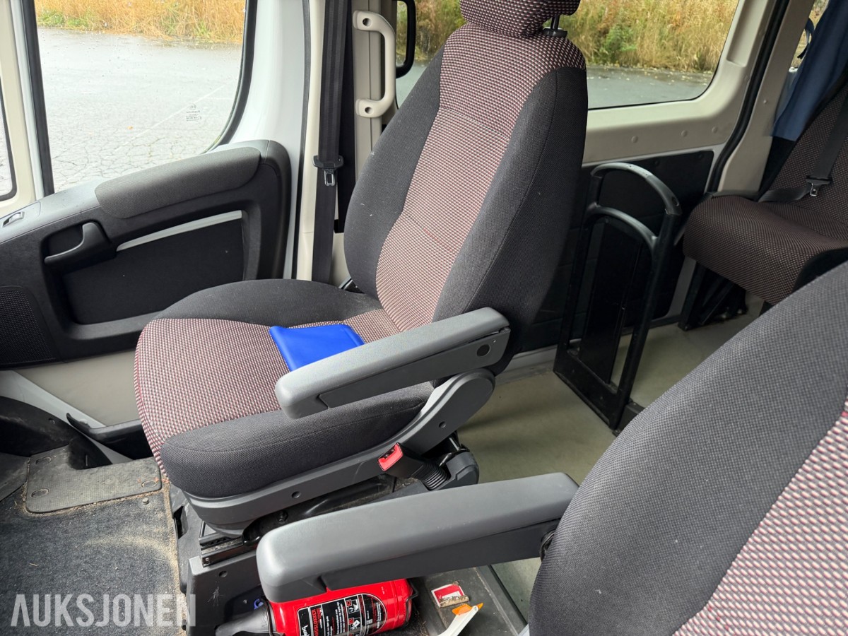 2014 Fiat Ducato 17-seters minibuss – reparasjonsobjekt