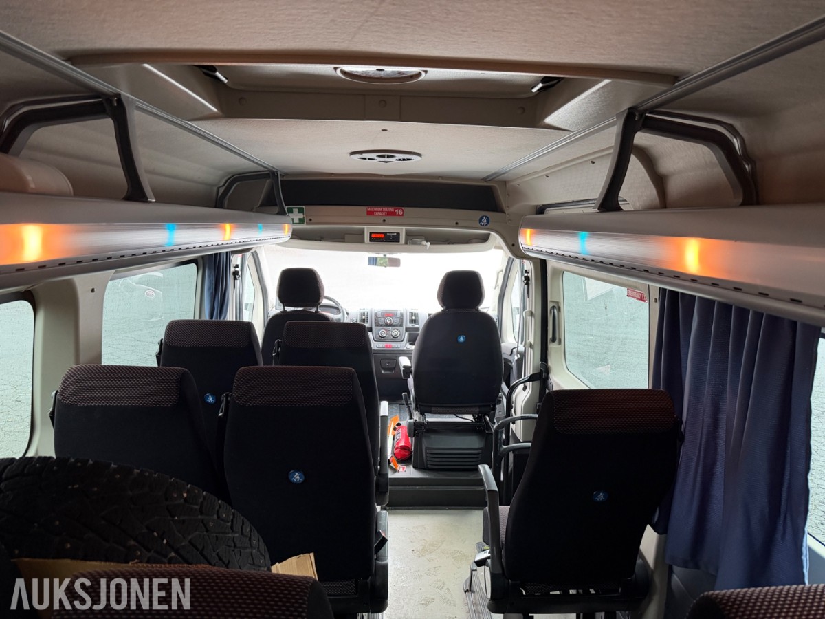 2014 Fiat Ducato 17-seters minibuss – reparasjonsobjekt