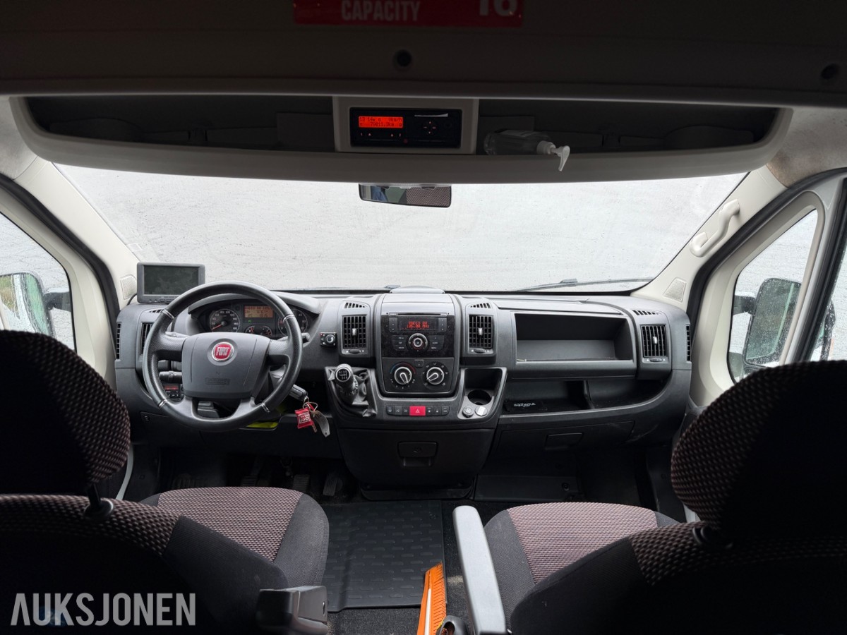2014 Fiat Ducato 17-seters minibuss – reparasjonsobjekt