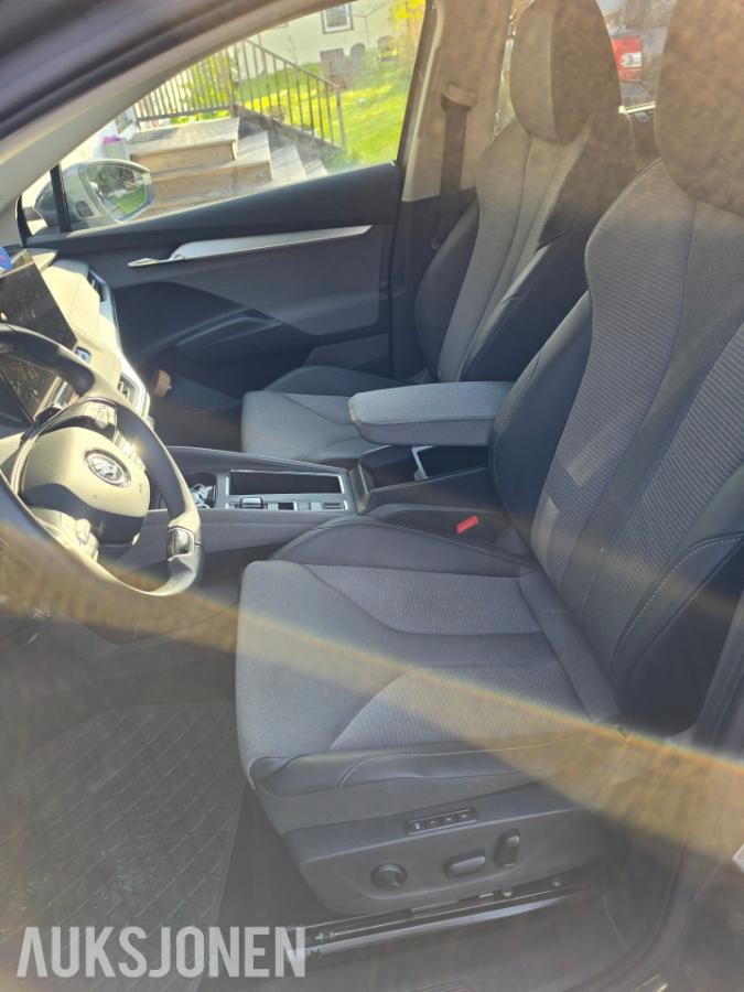 2025 SKODA ENYAQ 85x 4X4 ACC KAMERA KUPEVARMER HENGERFESTE NAVIGASJON