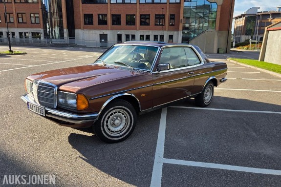 1979 Mercedes-Benz 280CE coupe - AUTOMAT HENGERFESTE SOLTAK DAB+ EU OK 12.2027