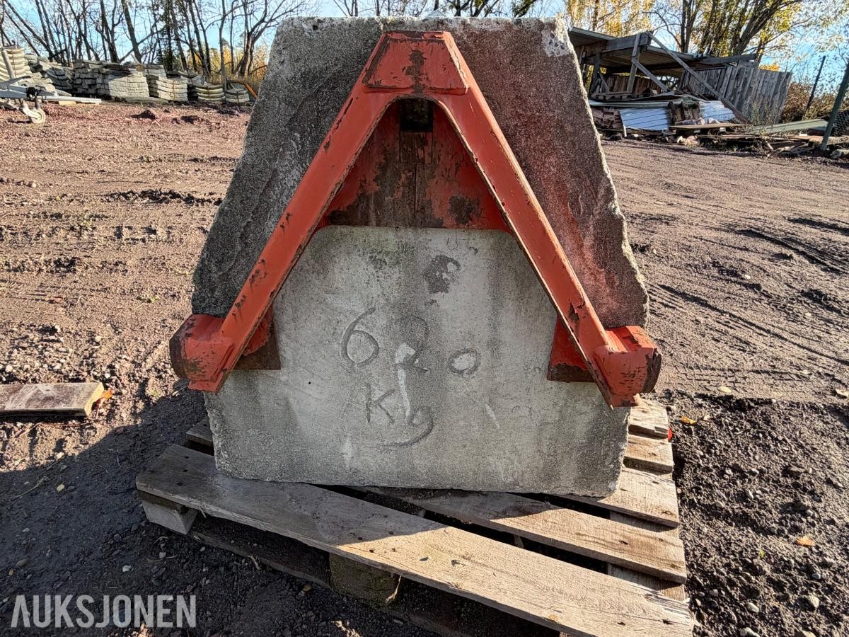TRAKTOR LODD | HENGERFESTE | TRIANGELFESTE | 620 KG