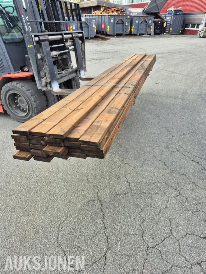 2026 Royal terrassebord 28x120 brun med riller