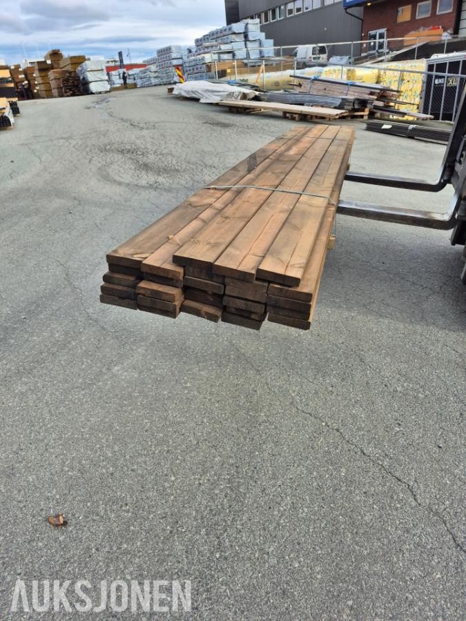 2026 Royal terrassebord 28x120 brun med riller