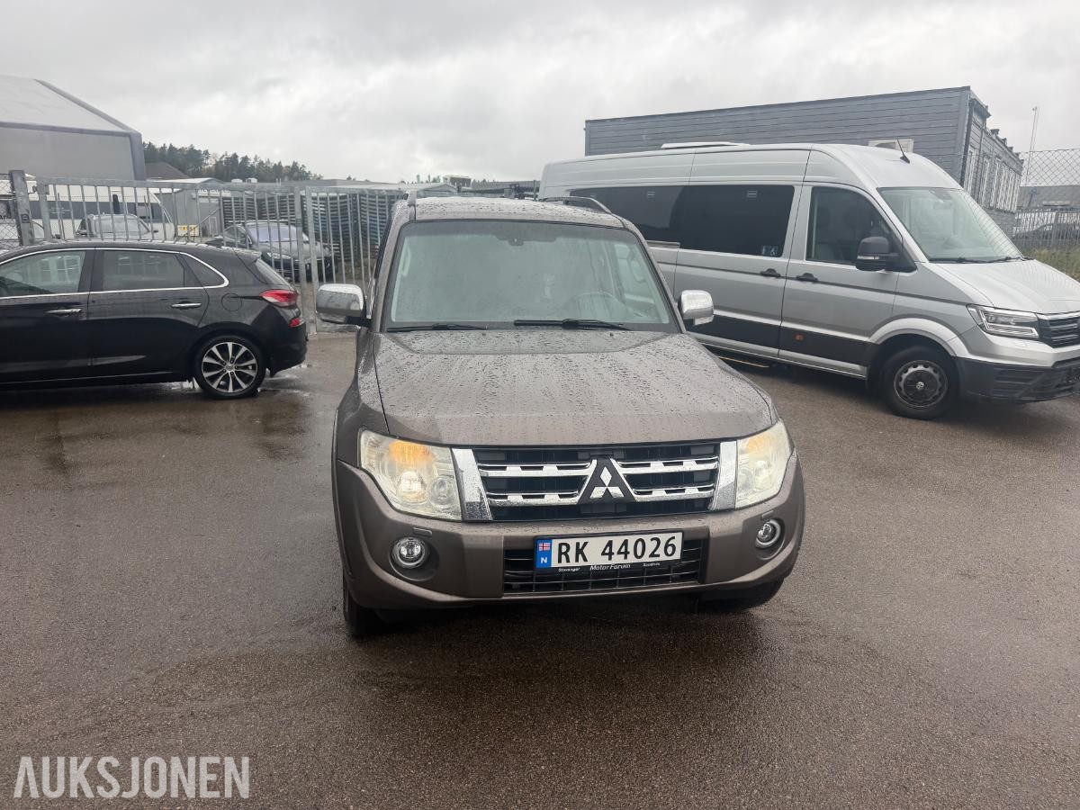 2012 MITSUBISHI PAJERO 3.2D 200HK,7-SETER,EU-OK 6-2027, 299500KM