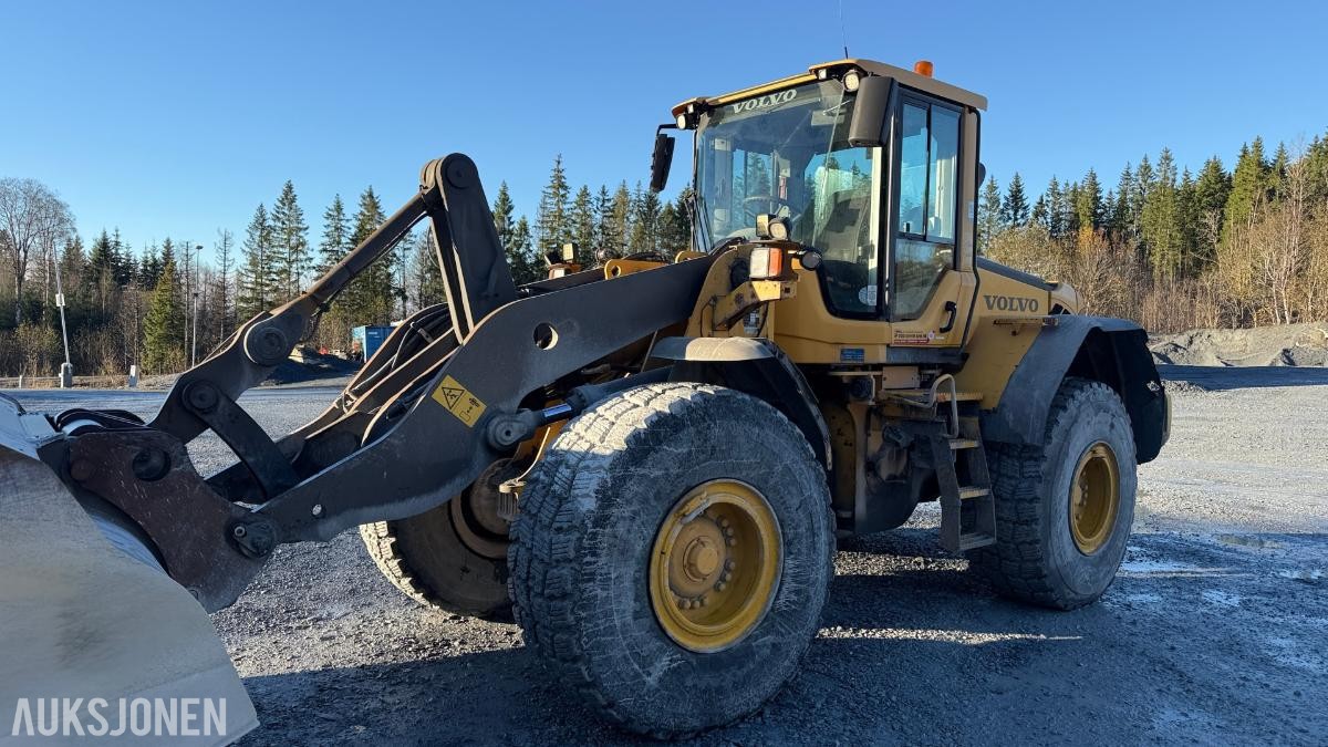 2010 Volvo 120F hjullaster 15515t m/ vekt