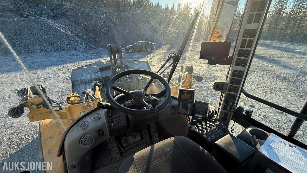 2010 Volvo 120F hjullaster 15515t m/ vekt