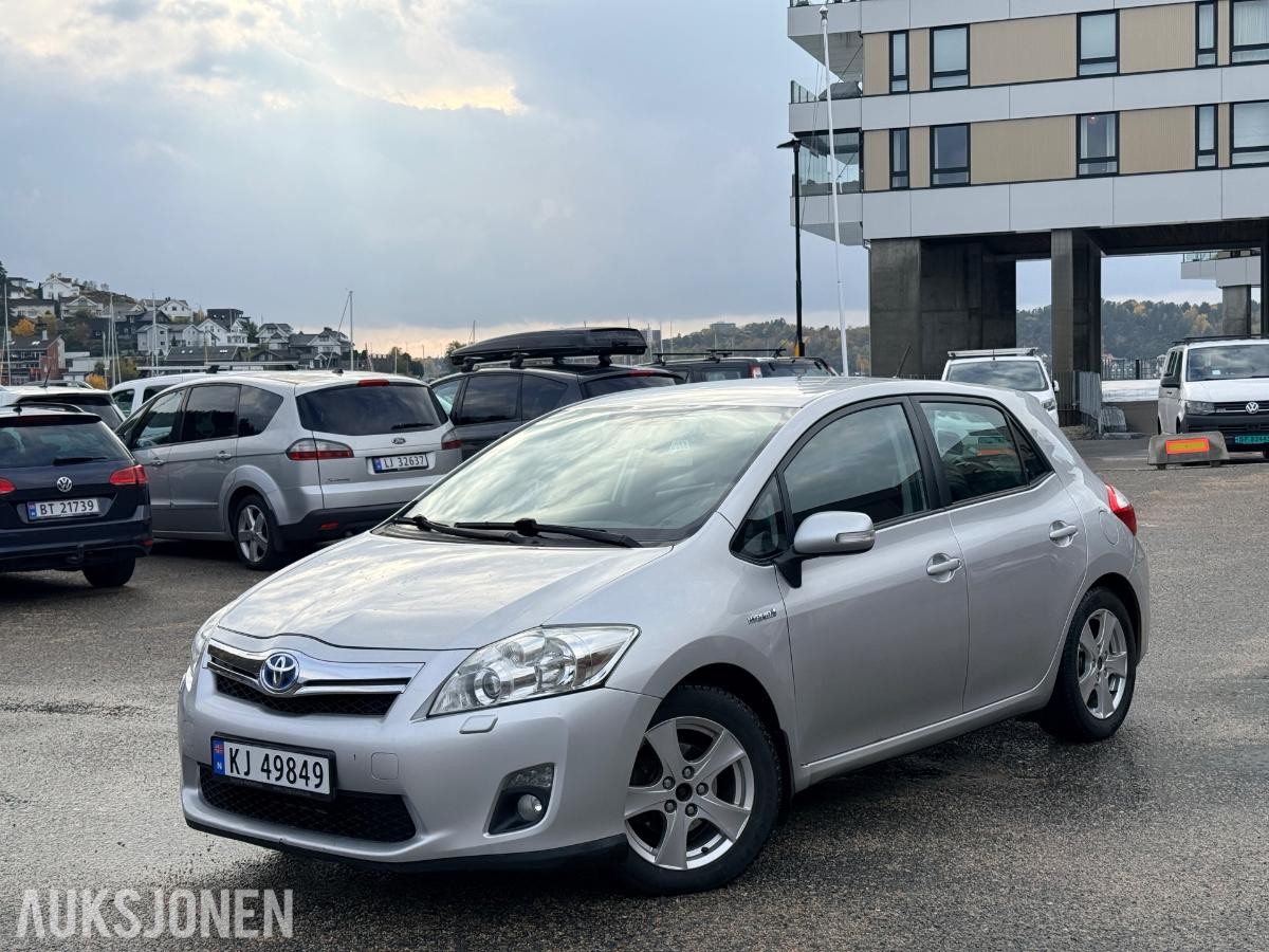 2011 Toyota Auris 1.8-99, 254317km