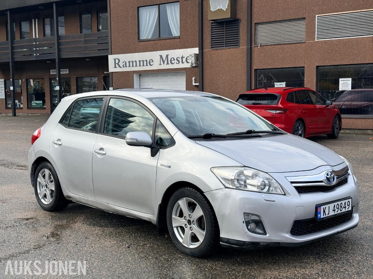 2011 Toyota Auris 1.8-99, 254317km
