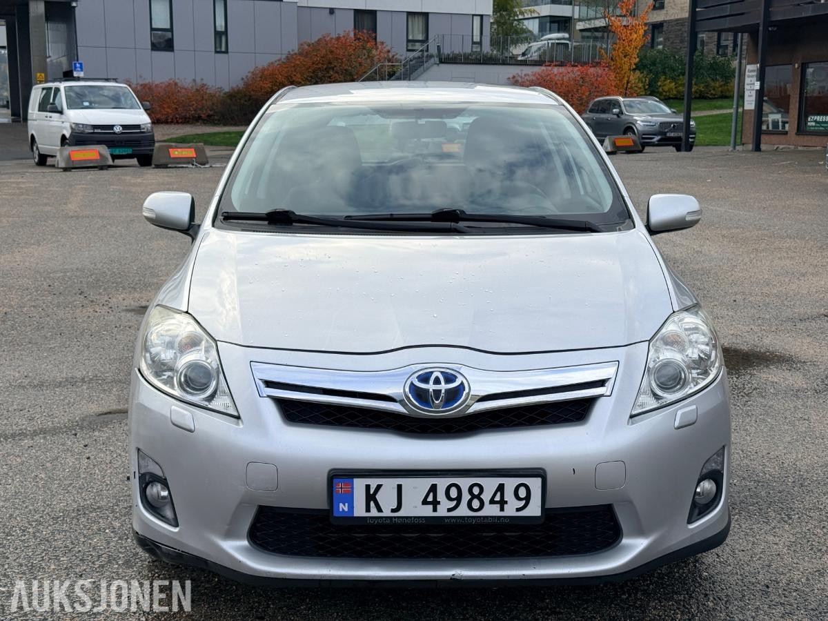 2011 Toyota Auris 1.8-99, 254317km