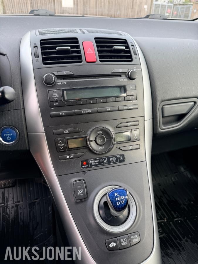 2011 Toyota Auris 1.8-99, 254317km