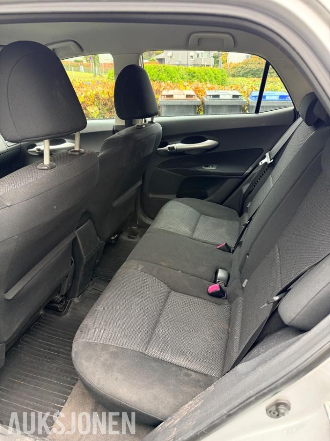 2011 Toyota Auris 1.8-99, 254317km