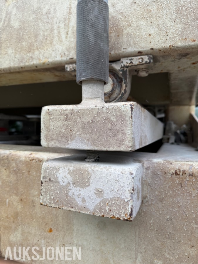 2 stk. Scandivent CNC-maskiner og reservedeler | CnCut-C4 og CnCut C3