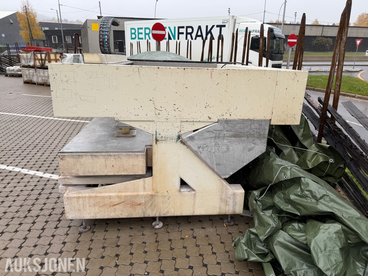 2 stk. Scandivent CNC-maskiner og reservedeler | CnCut-C4 og CnCut C3