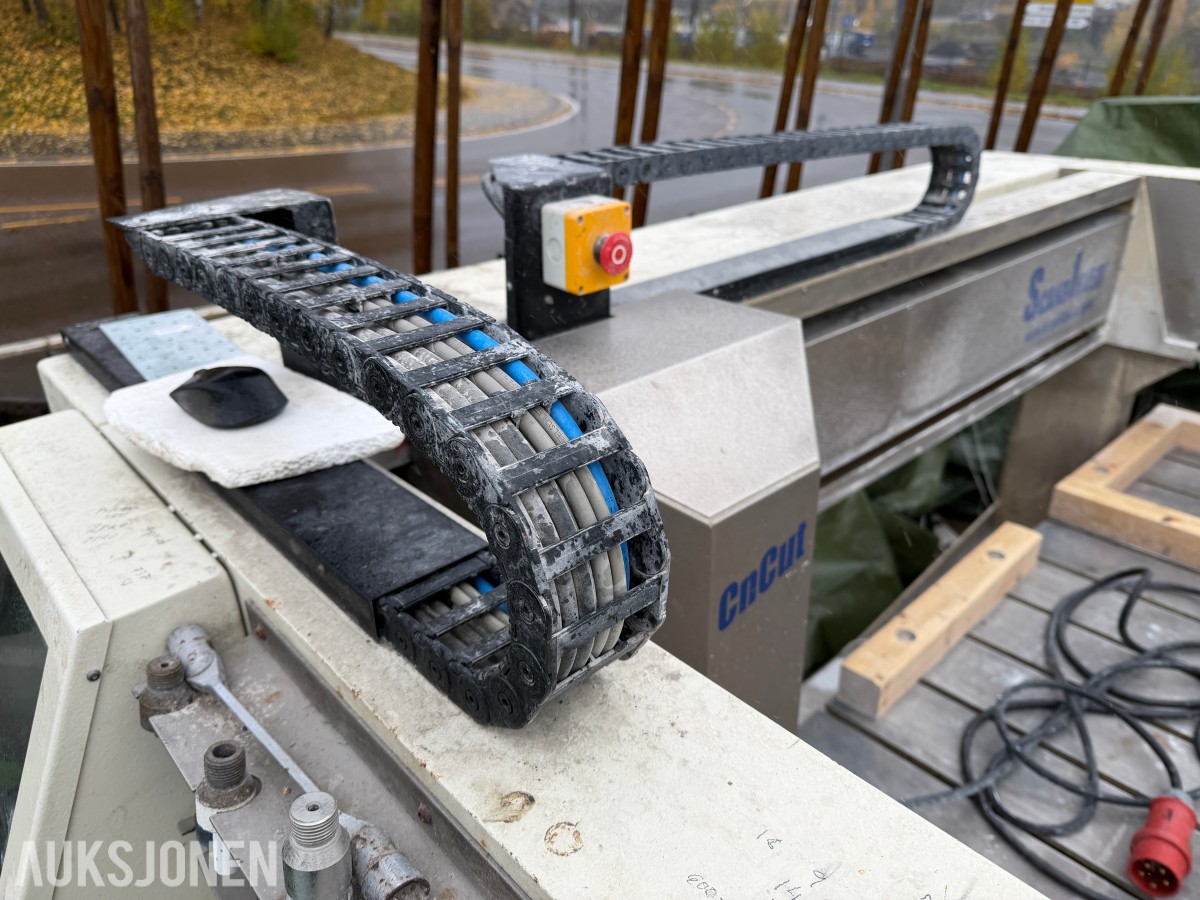 2 stk. Scandivent CNC-maskiner og reservedeler | CnCut-C4 og CnCut C3