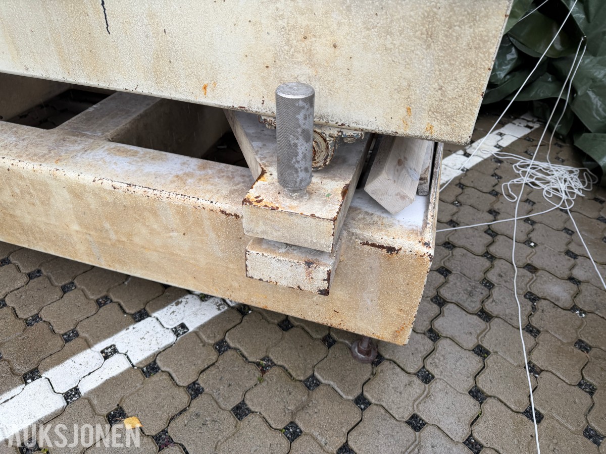 2 stk. Scandivent CNC-maskiner og reservedeler | CnCut-C4 og CnCut C3