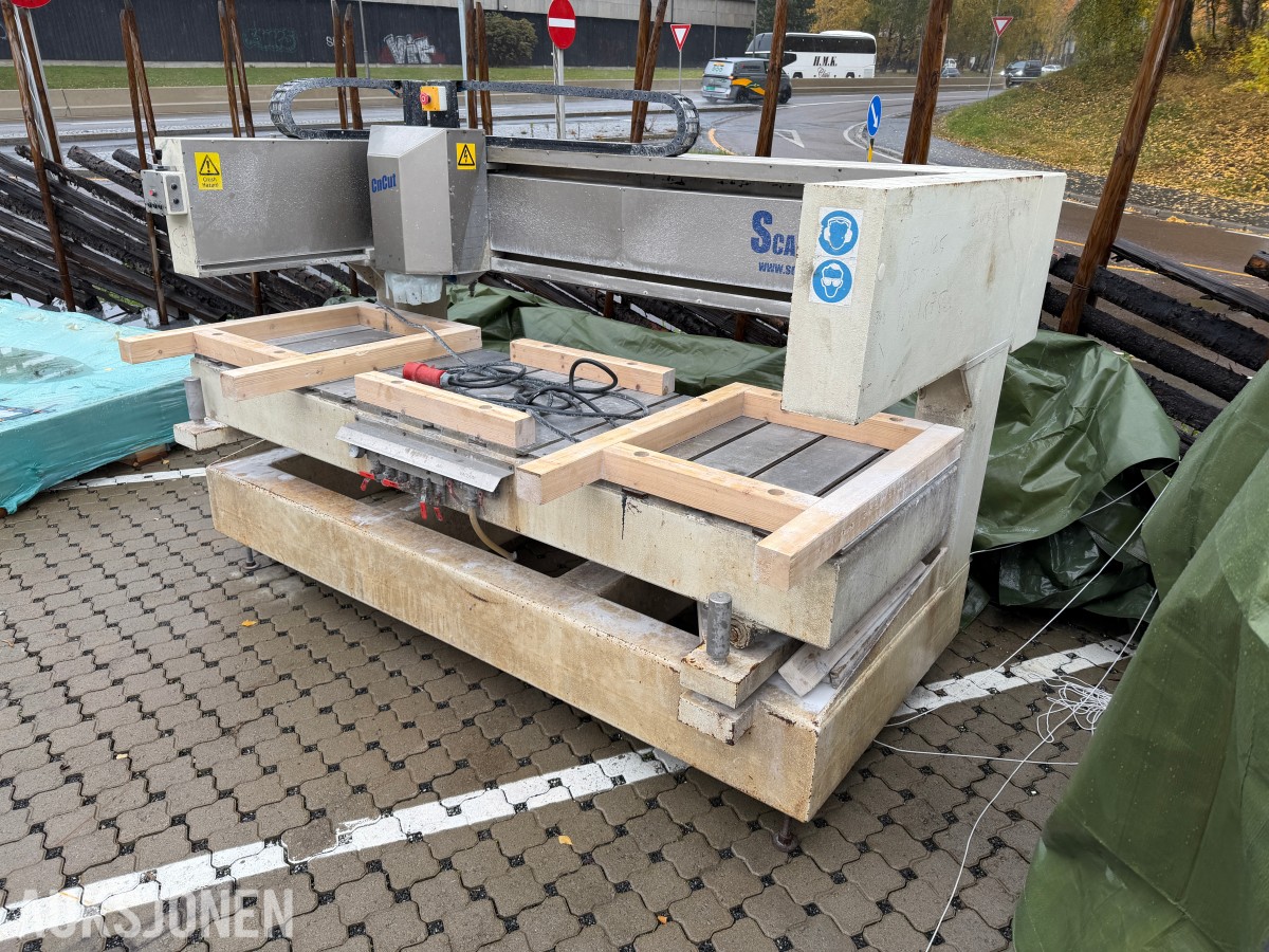 2 stk. Scandivent CNC-maskiner og reservedeler | CnCut-C4 og CnCut C3