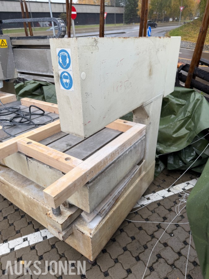 2 stk. Scandivent CNC-maskiner og reservedeler | CnCut-C4 og CnCut C3