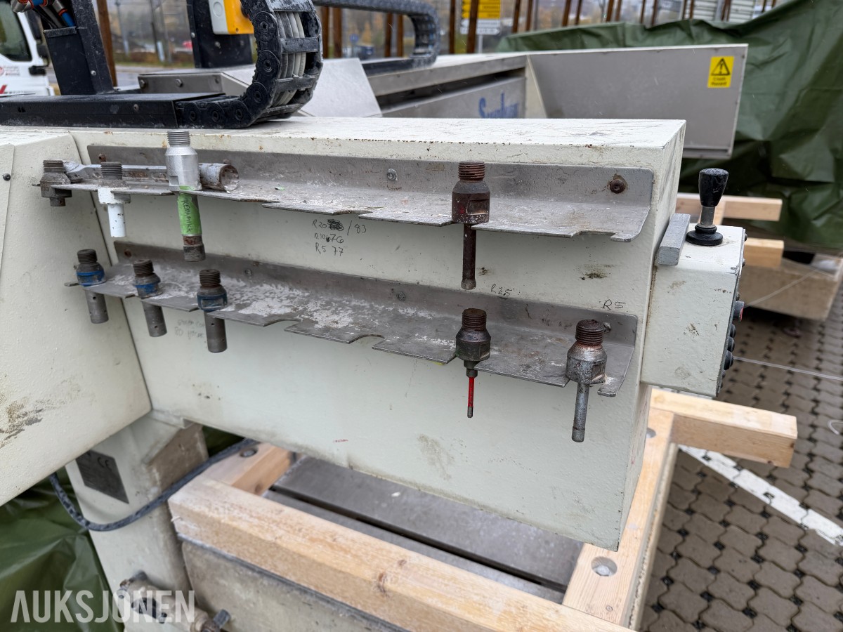 2 stk. Scandivent CNC-maskiner og reservedeler | CnCut-C4 og CnCut C3