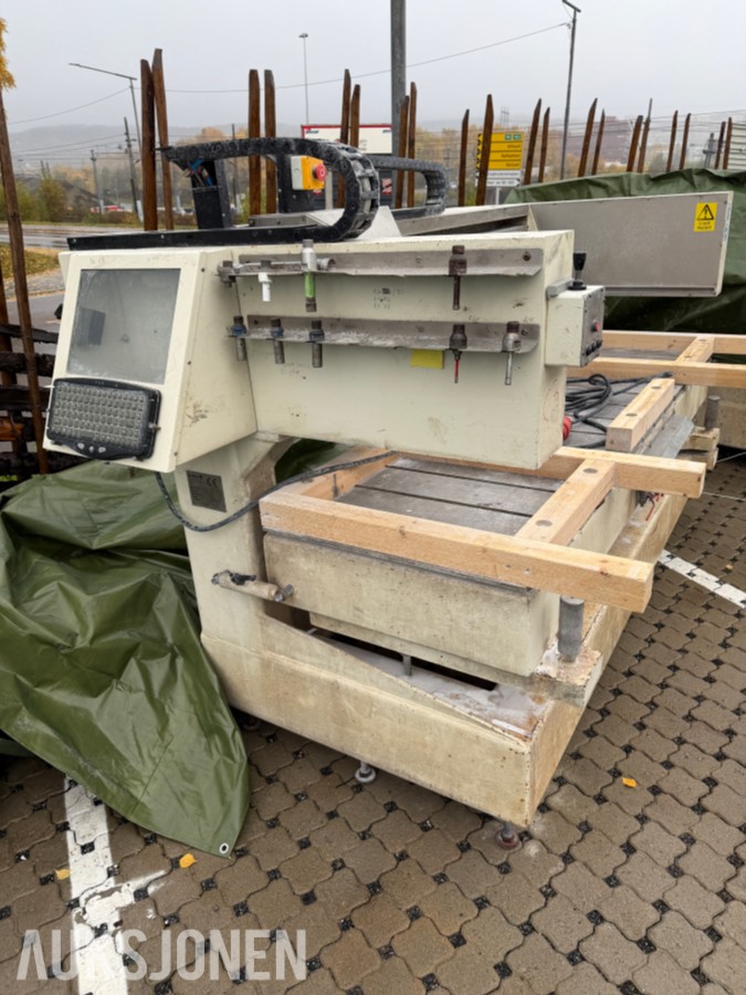 2 stk. Scandivent CNC-maskiner og reservedeler | CnCut-C4 og CnCut C3
