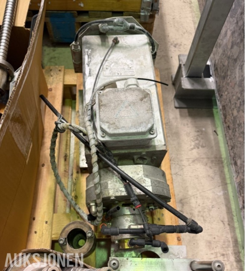 2 stk. Scandivent CNC-maskiner og reservedeler | CnCut-C4 og CnCut C3