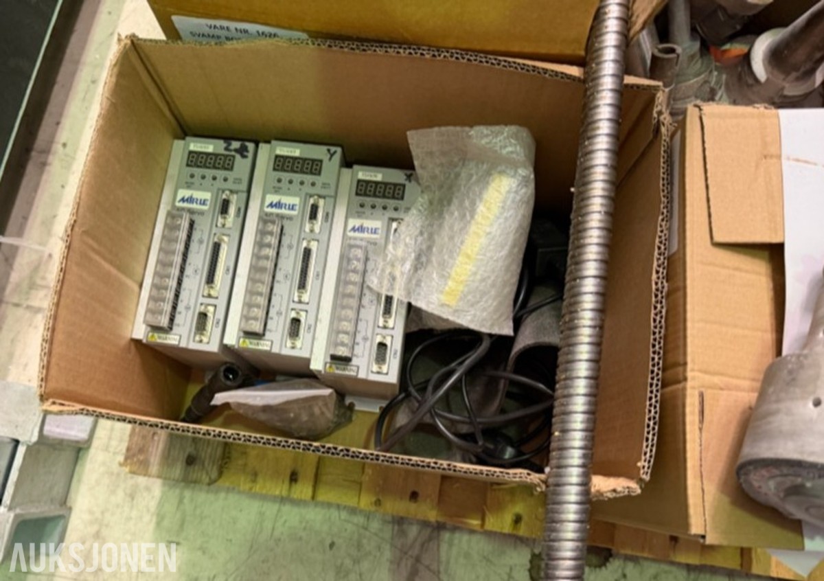 2 stk. Scandivent CNC-maskiner og reservedeler | CnCut-C4 og CnCut C3