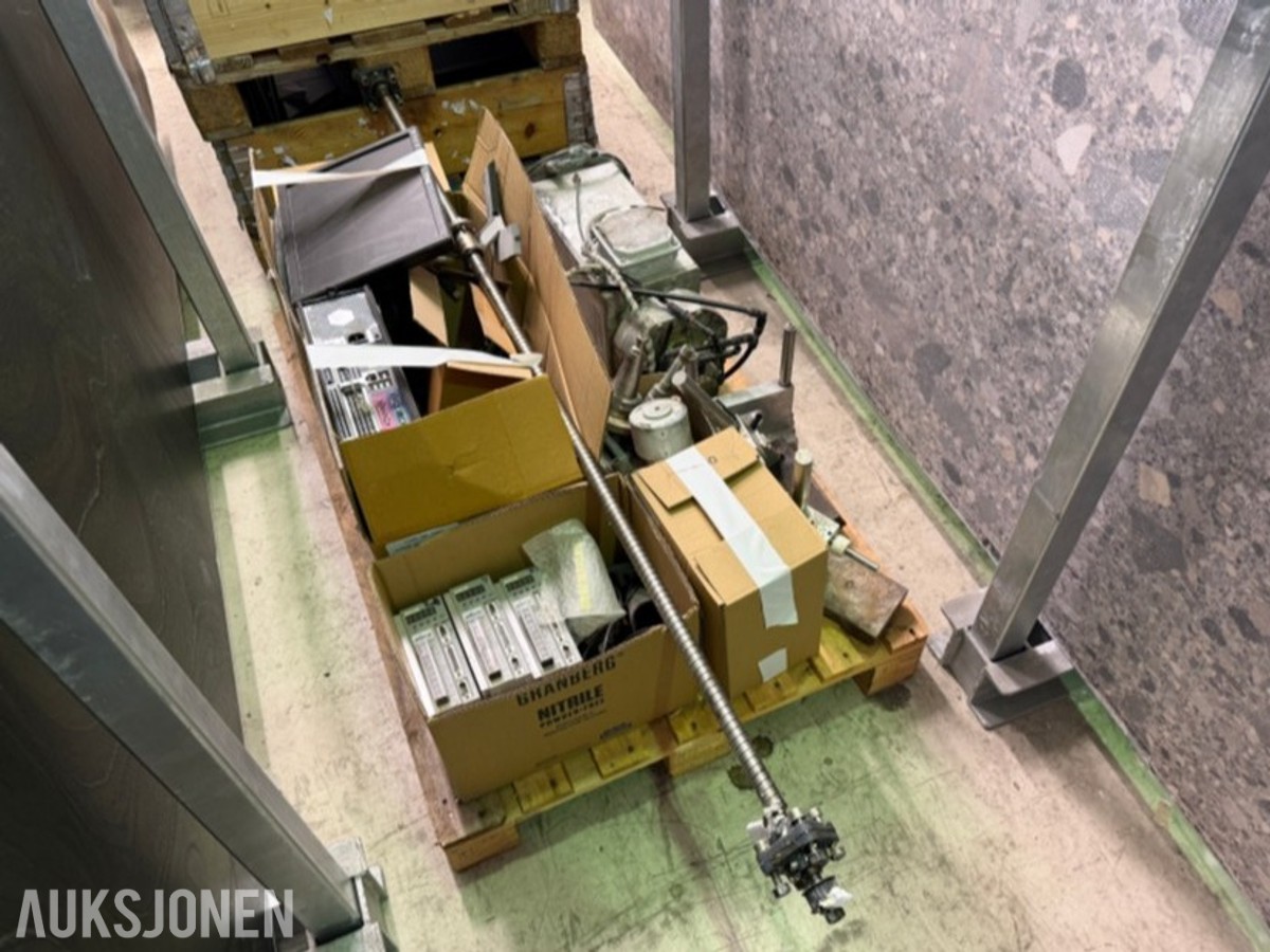 2 stk. Scandivent CNC-maskiner og reservedeler | CnCut-C4 og CnCut C3