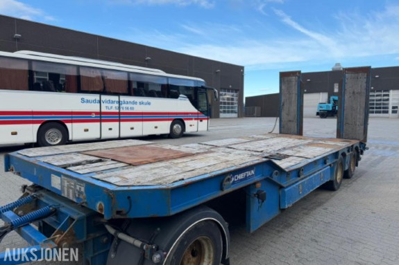 2012 Chieftain Maskinhenger 30 000 kg, 23 775 kg nyttelast