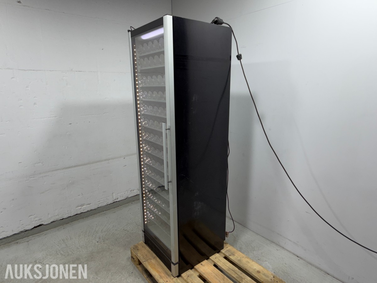 Automatisk kjøleskap / salgsautomat med glassdør – Frepart