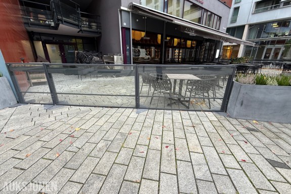 13 stk. glassgjerder fra Svalson – totalt ca. 27,1 løpemeter – Må demonteres 